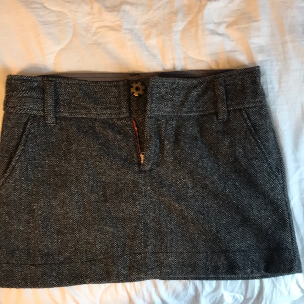 American Eagle size 8 wool skirt